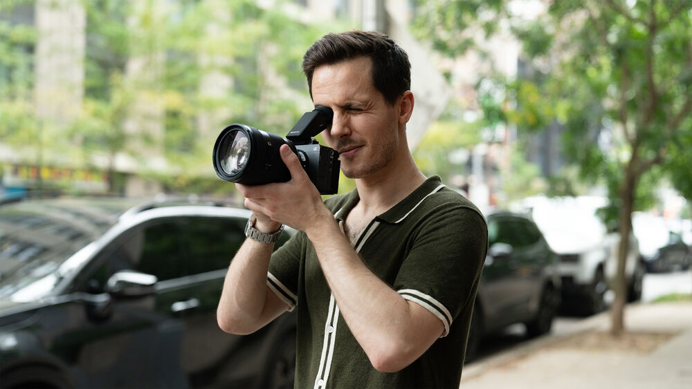 Sony FX5 In Use with EVF